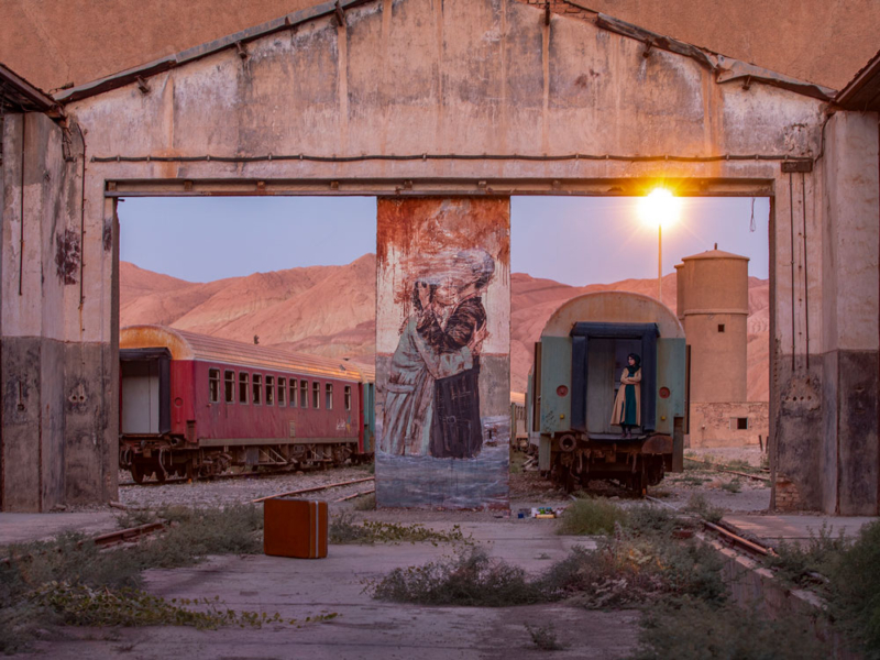 Scattered memories of a distorted future