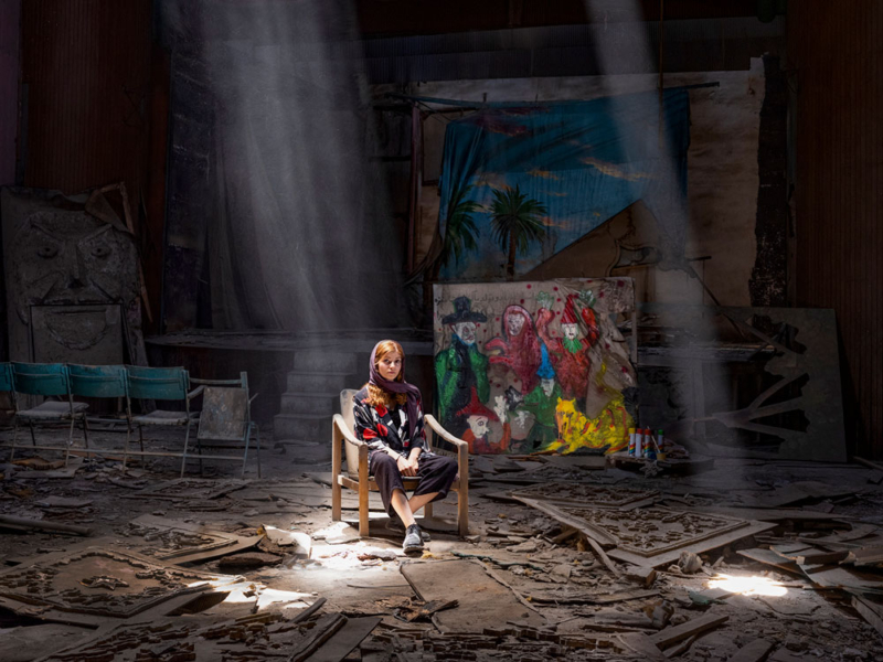 Scattered memories of a distorted future